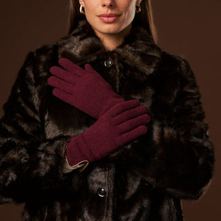 Florentina (red) - Handmade Italian knitted wool gloves with luxurious cashmere lining - Glamourous Grace