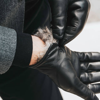 Marco (black) - Italian lambskin leather gloves with brown rabbit fur lining - Glamourous Grace