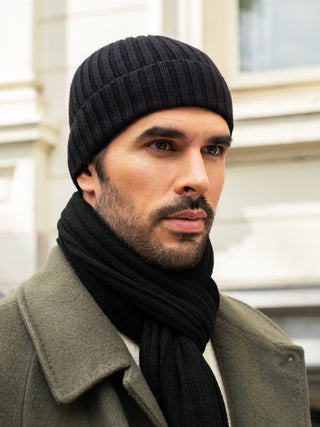 Napoli (black) - Italian 100% cashmere ribbed scarf (unisex) - Glamourous Grace