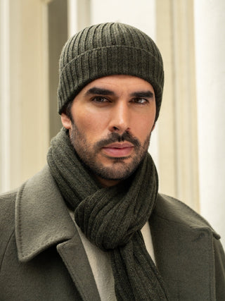 Milano (dark green) - Italian 100% cashmere ribbed beanie (unisex) - Glamourous Grace