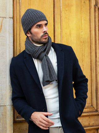 Milano (dark grey) - Italian 100% cashmere ribbed beanie (unisex) - Glamourous Grace
