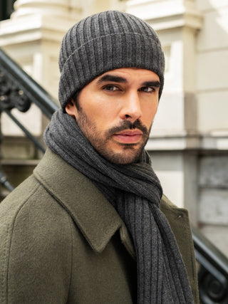 Napoli (dark grey) - Italian 100% cashmere ribbed scarf (unisex) - Glamourous Grace