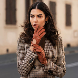 Maria (brown) - Italian driving gloves made of American deerskin leather - Glamourous Grace
