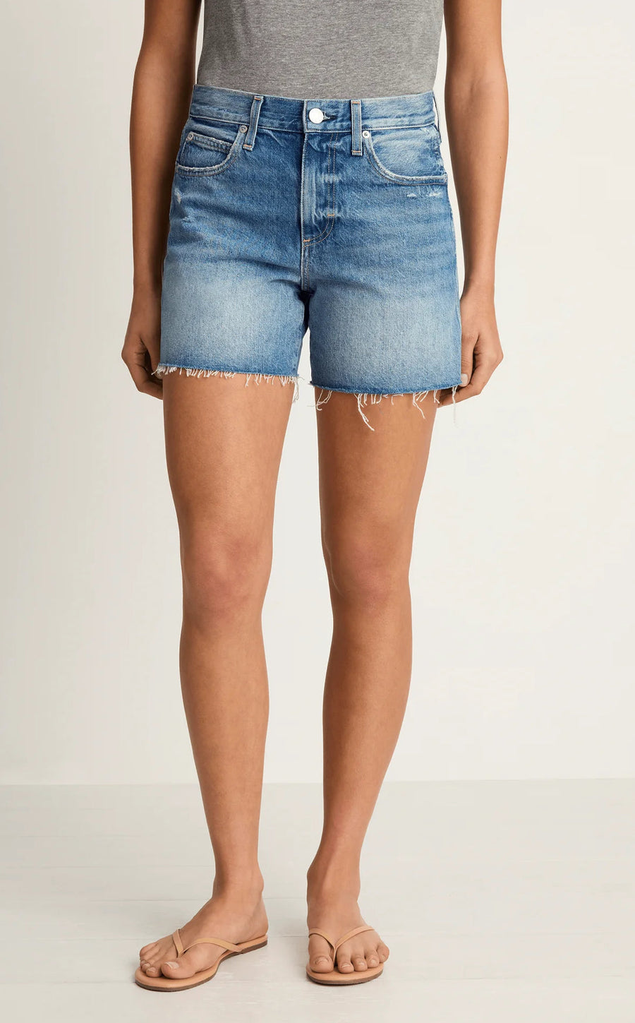 AMO Billie Short - Glamourous Grace