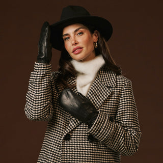 Gianetta (black) - Italian lambskin mittens with luxurious lambswool lining - Glamourous Grace