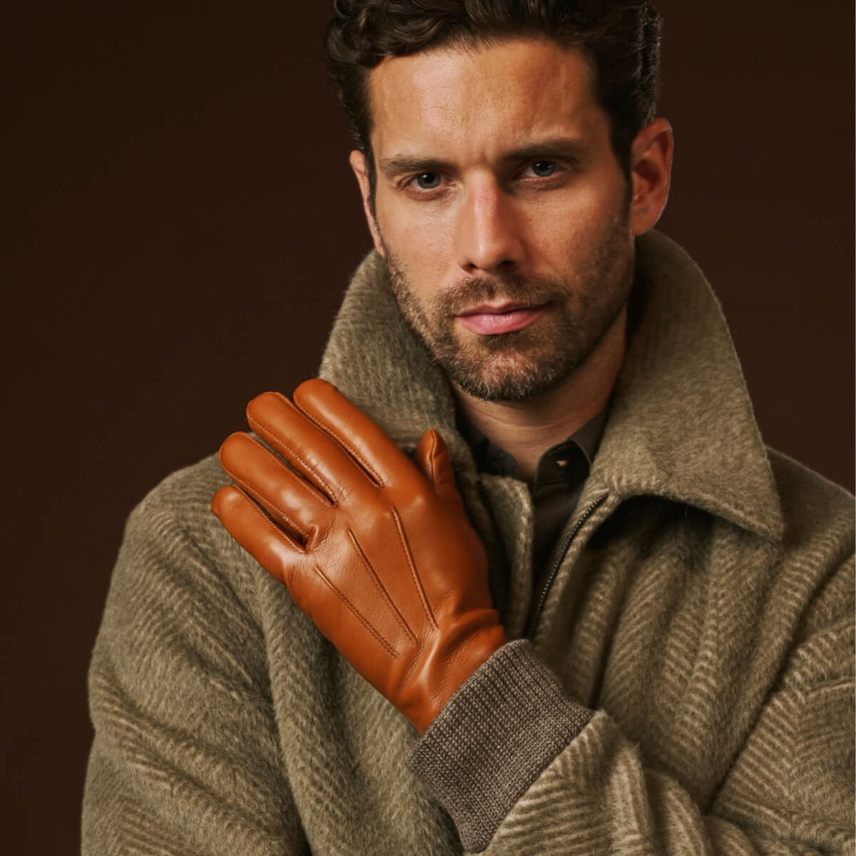 Giovanni (cognac) - Classic Italian lambskin leather gloves with cashmere lining - Glamourous Grace