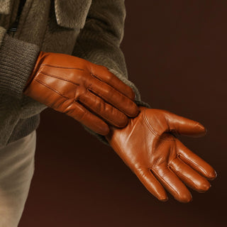 Giovanni (cognac) - Classic Italian lambskin leather gloves with cashmere lining - Glamourous Grace