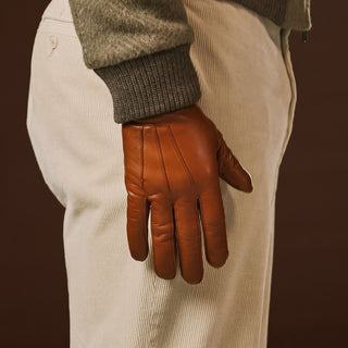 Giovanni (cognac) - Classic Italian lambskin leather gloves with cashmere lining - Glamourous Grace