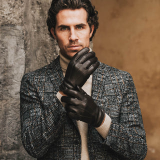 Giovanni (dark brown) - Classic Italian lambskin leather gloves with cashmere lining - Glamourous Grace
