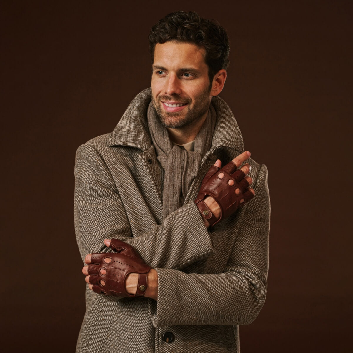 Giuseppe (brown) - Italian lambskin fingerless leather driving gloves - Glamourous Grace