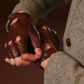 Giuseppe (brown) - Italian lambskin fingerless leather driving gloves - Glamourous Grace