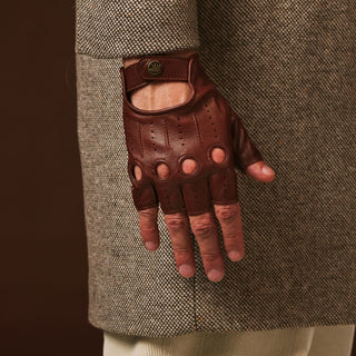 Giuseppe (brown) - Italian lambskin fingerless leather driving gloves - Glamourous Grace
