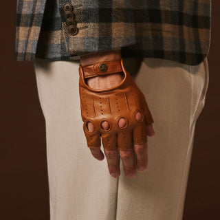 Giuseppe (cognac) - Italian lambskin fingerless leather driving gloves - Glamourous Grace