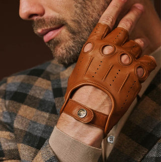 Giuseppe (cognac) - Italian lambskin fingerless leather driving gloves - Glamourous Grace