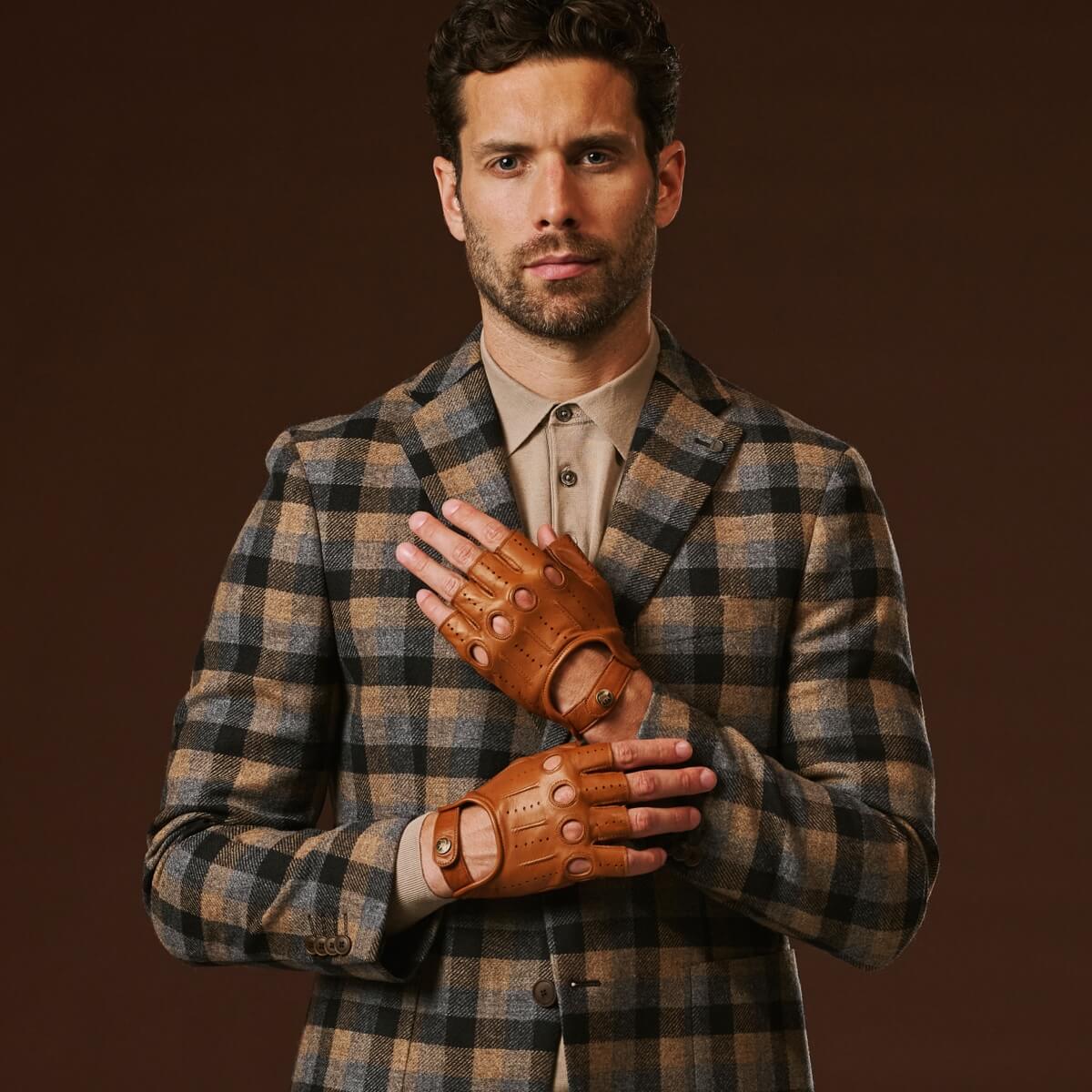Giuseppe (cognac) - Italian lambskin fingerless leather driving gloves - Glamourous Grace