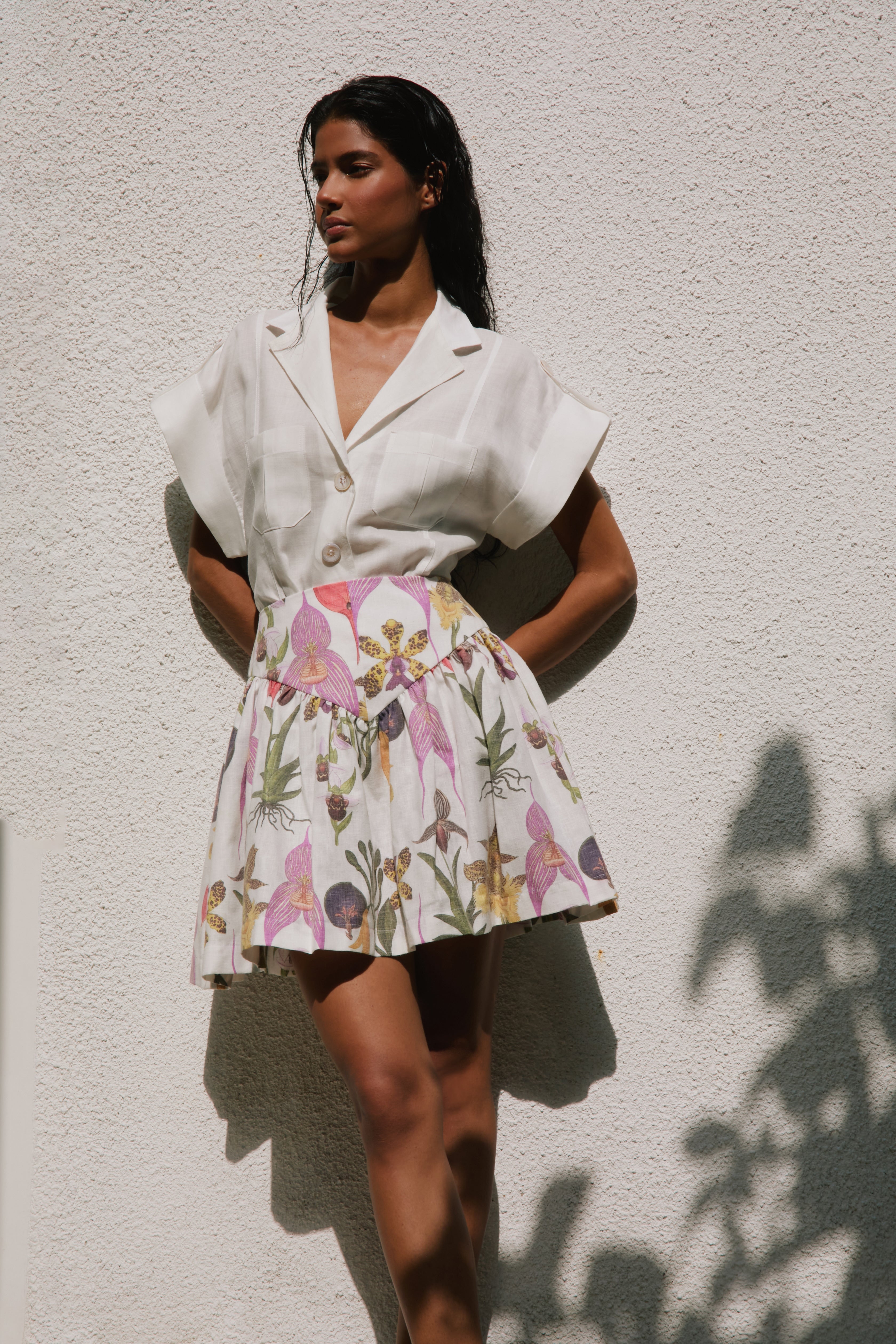 SOTAVENTO MINI SKIRT IN BOTANICA WHITE PRINT - Glamourous Grace