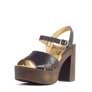 Hollie Wooden Platform Heels - Glamourous Grace