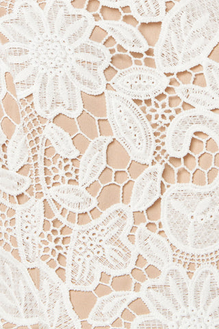 STILL THINKING LACE MIDI DRESS - Glamourous Grace