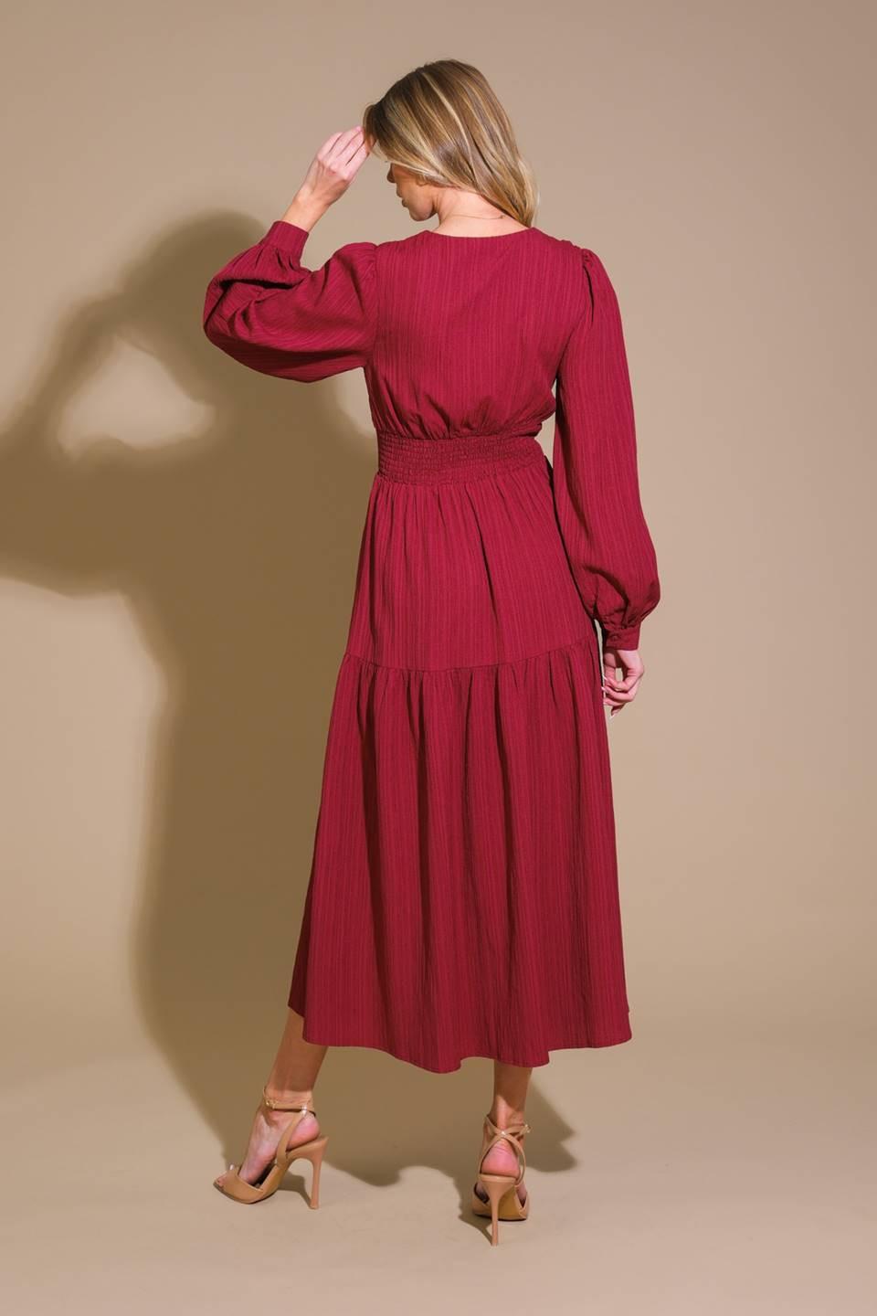 POSH PRESENCE WOVEN MIDI DRESS - Glamourous Grace