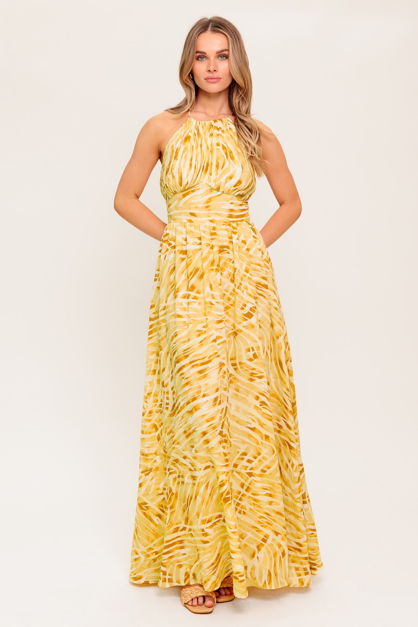 LIVING IN WONDERLAND WOVEN MAXI DRESS - Glamourous Grace