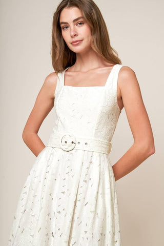 DAFFODILS & DAYDREAMS WOVEN LACE MIDI DRESS - Glamourous Grace