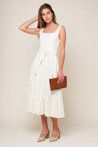 DAFFODILS & DAYDREAMS WOVEN LACE MIDI DRESS - Glamourous Grace