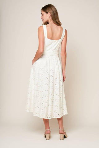 DAFFODILS & DAYDREAMS WOVEN LACE MIDI DRESS - Glamourous Grace