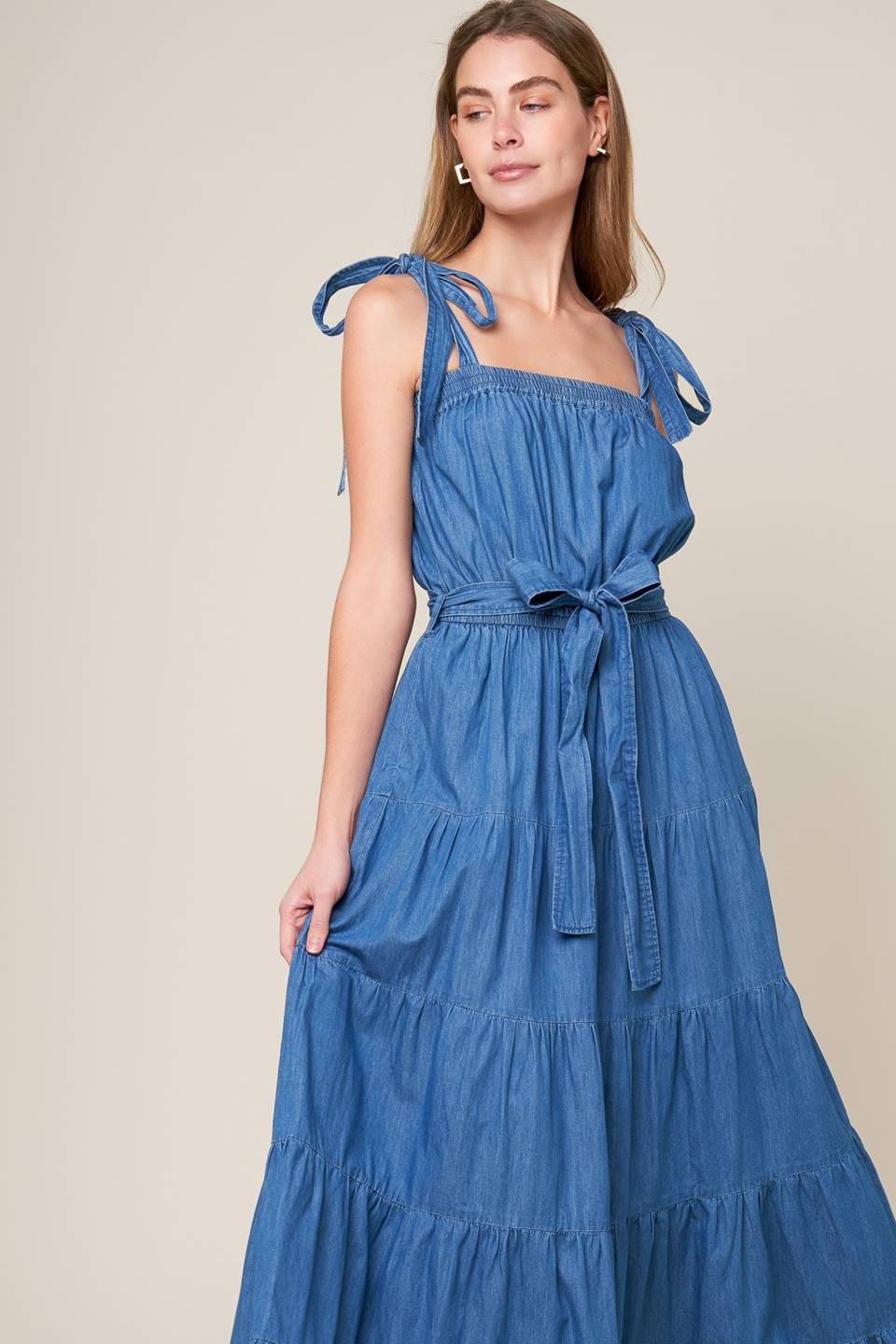 PRETTIEST BEHAVIOR CHAMBRAY MAXI DRESS - Glamourous Grace