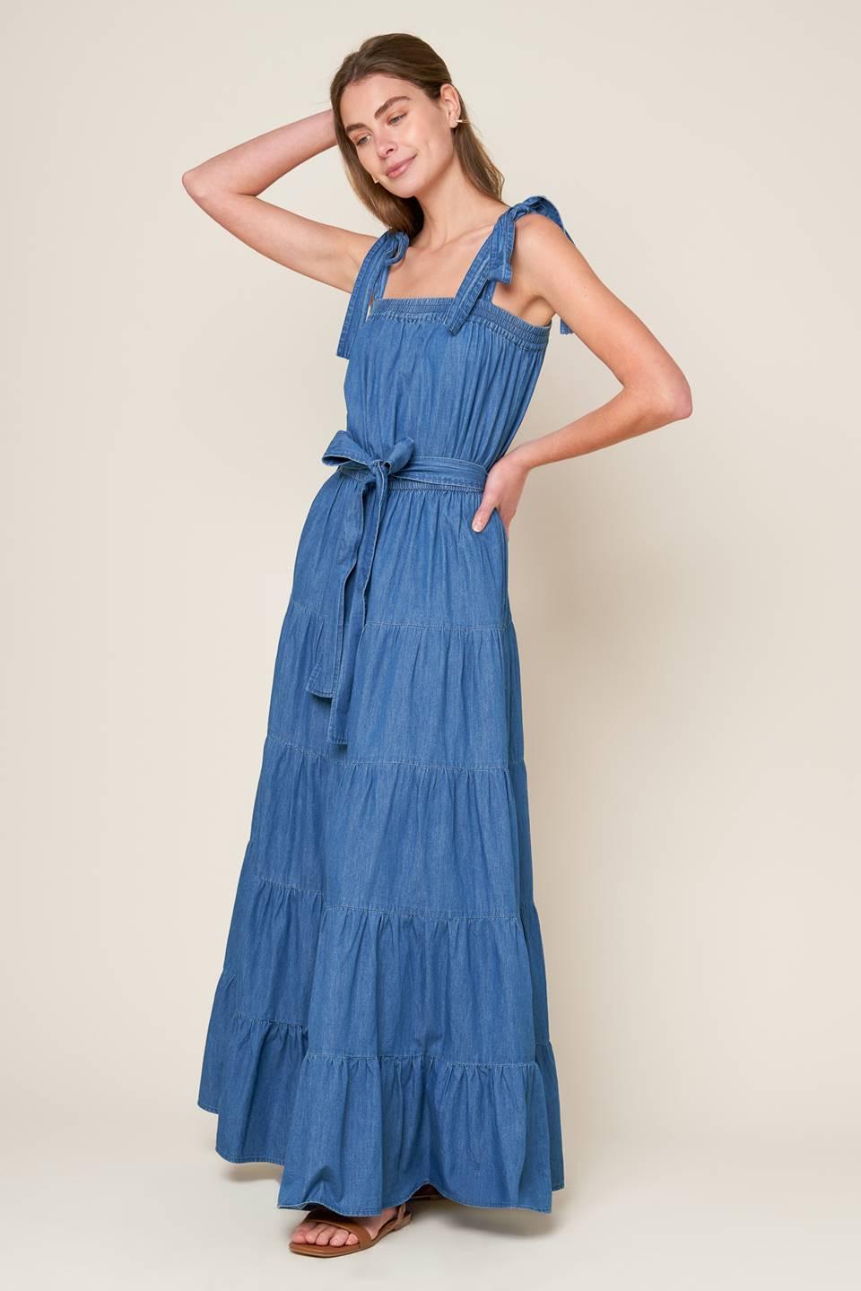 PRETTIEST BEHAVIOR CHAMBRAY MAXI DRESS - Glamourous Grace