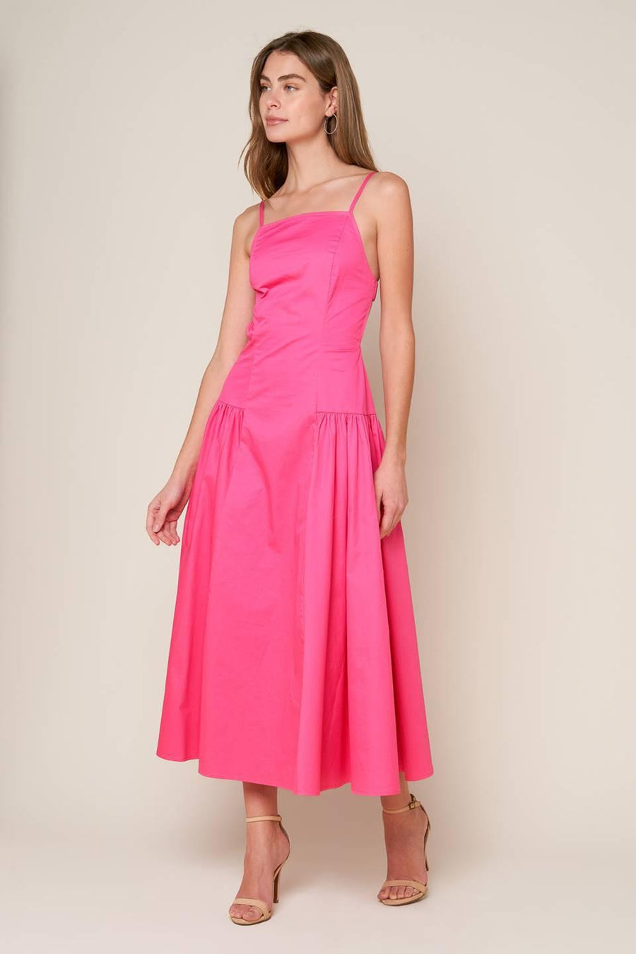 SLEEK ESSENCE WOVEN MIDI DRESS - Glamourous Grace