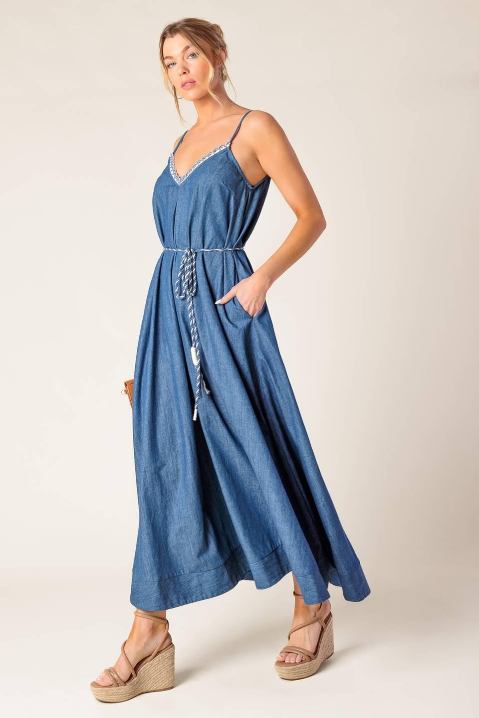 HEARTFELT MOMENT DENIM MIDI DRESS - Glamourous Grace