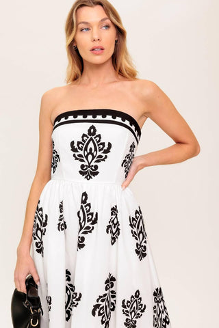 MYSTIC TWILIGHT WOVEN MDI DRESS - Glamourous Grace