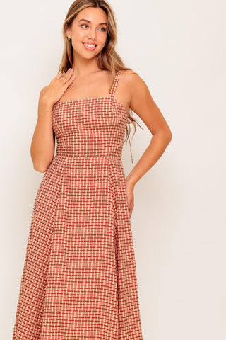 GINGHAM SUMMER WOVEN MIDI DRESS - Glamourous Grace