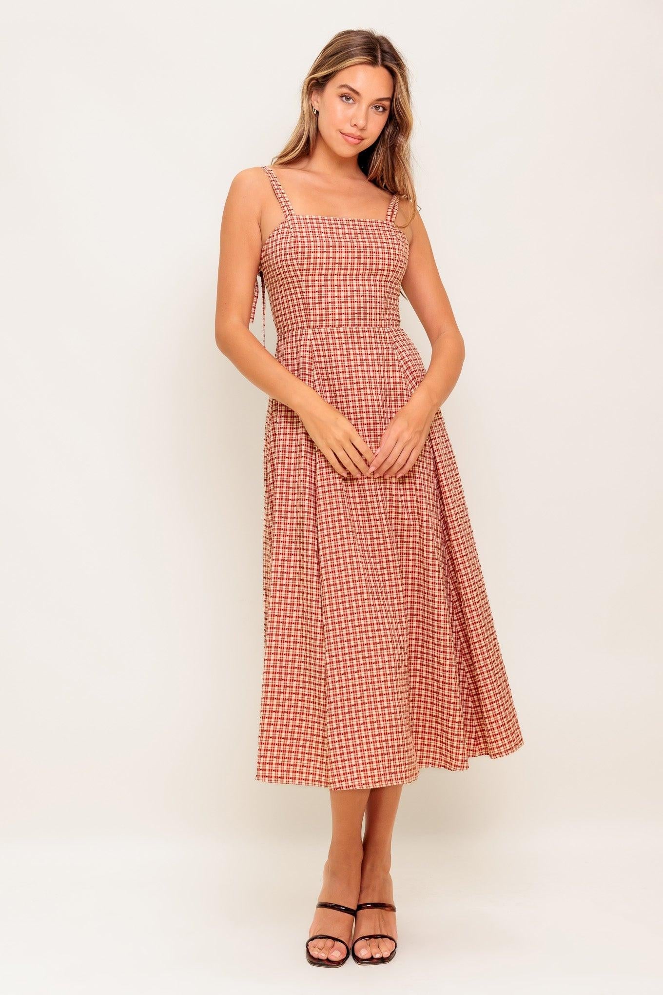 GINGHAM SUMMER WOVEN MIDI DRESS - Glamourous Grace