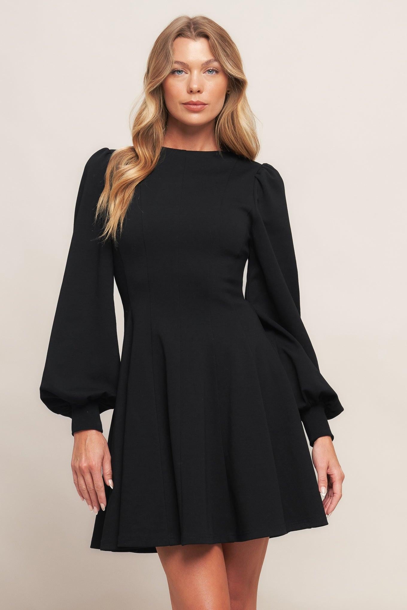 BLACK SWAN HEAVY KNIT MINI DRESS - Glamourous Grace