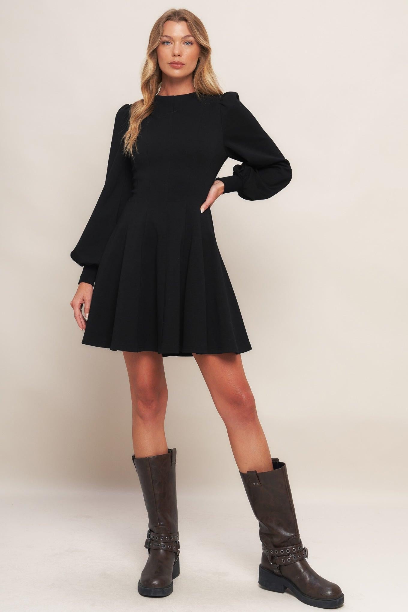 BLACK SWAN HEAVY KNIT MINI DRESS - Glamourous Grace