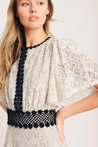 PETITE LUNE WOVEN LACE MIDI DRESS - Glamourous Grace
