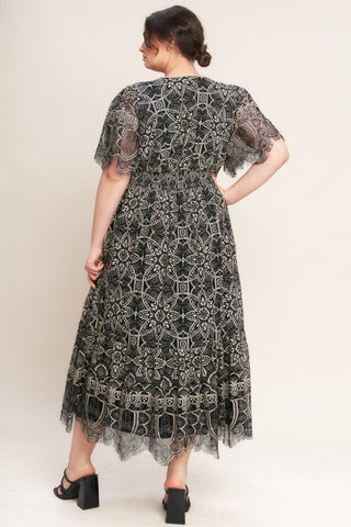 GOTHIC BLOOM WOVEN LACE MIDI DRESS - Glamourous Grace