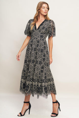 GOTHIC BLOOM WOVEN LACE MIDI DRESS - Glamourous Grace