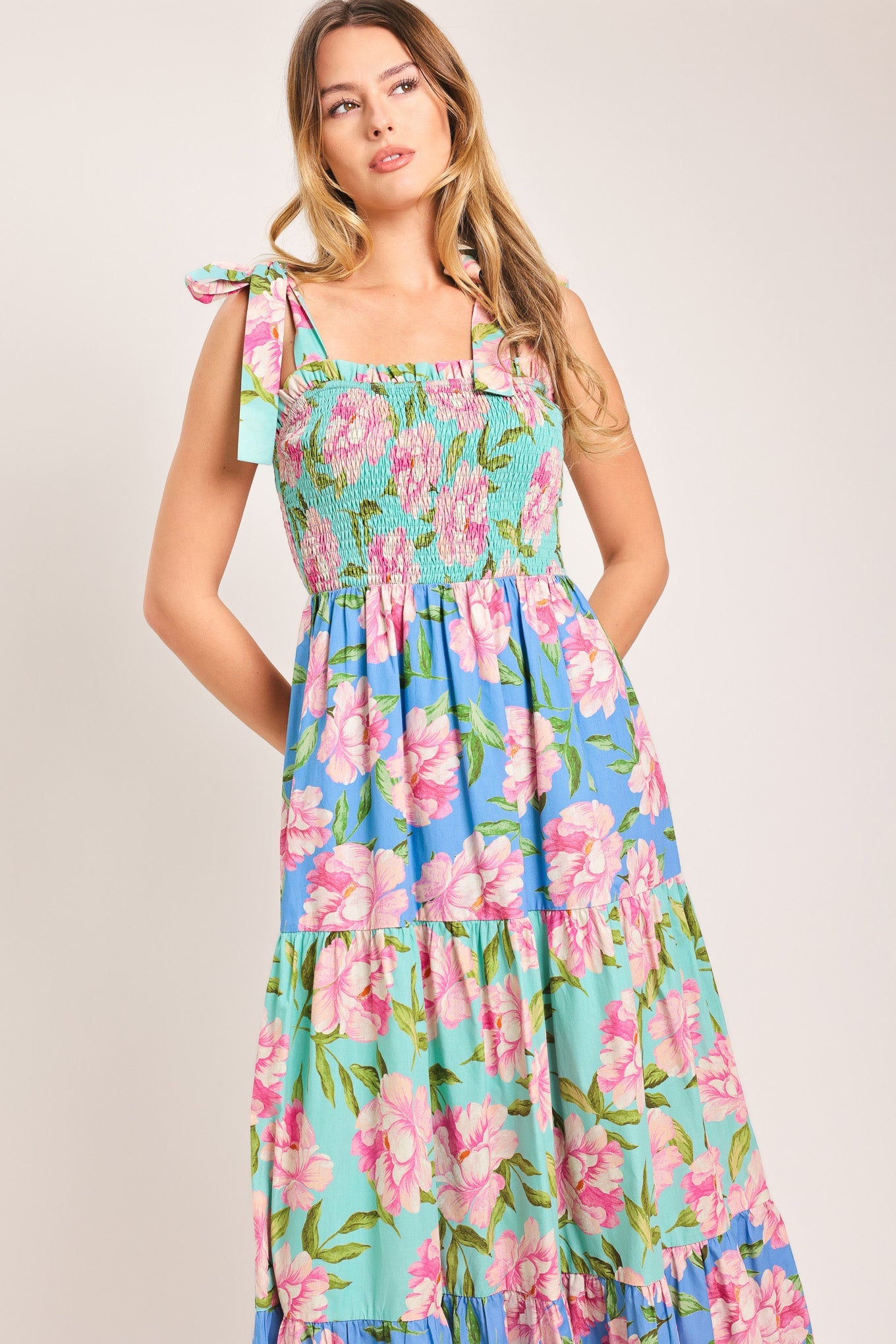 PASTEL GLOW WOVEN MAXI DRESS - Glamourous Grace
