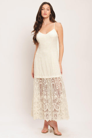 MILK PETAL WOVEN LACE MIDI DRESS - Glamourous Grace