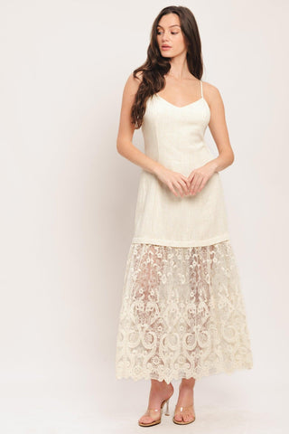 MILK PETAL WOVEN LACE MIDI DRESS - Glamourous Grace