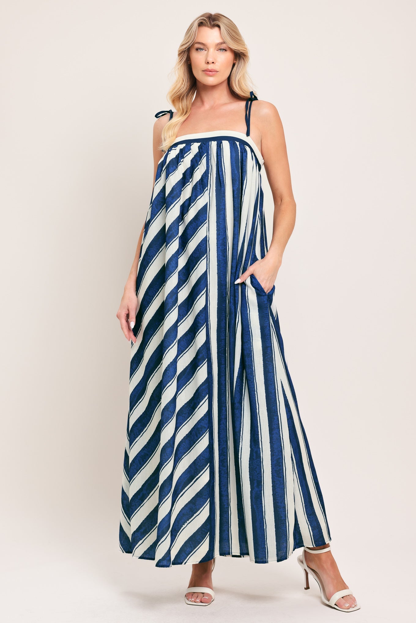 SEA RHYTHM WOVEN MAXI DRESS - Glamourous Grace