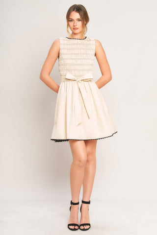 LOVELY ESCAPE WOVEN MINI DRESS - Glamourous Grace