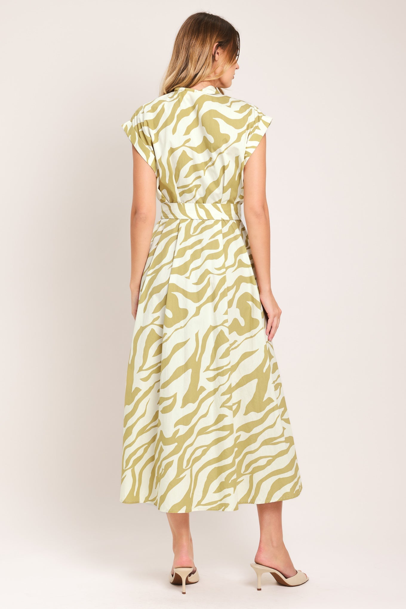 SOFT ZEBRA WOVEN MIDI SHIRT DRESS - Glamourous Grace