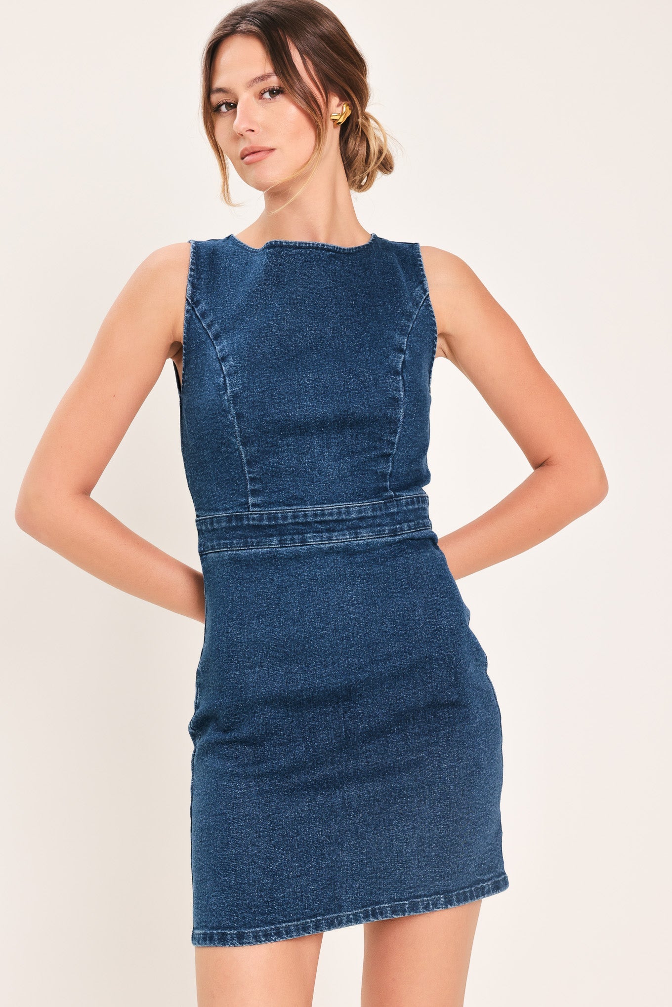 CLASSIC DENIM MINI DRESS - Glamourous Grace