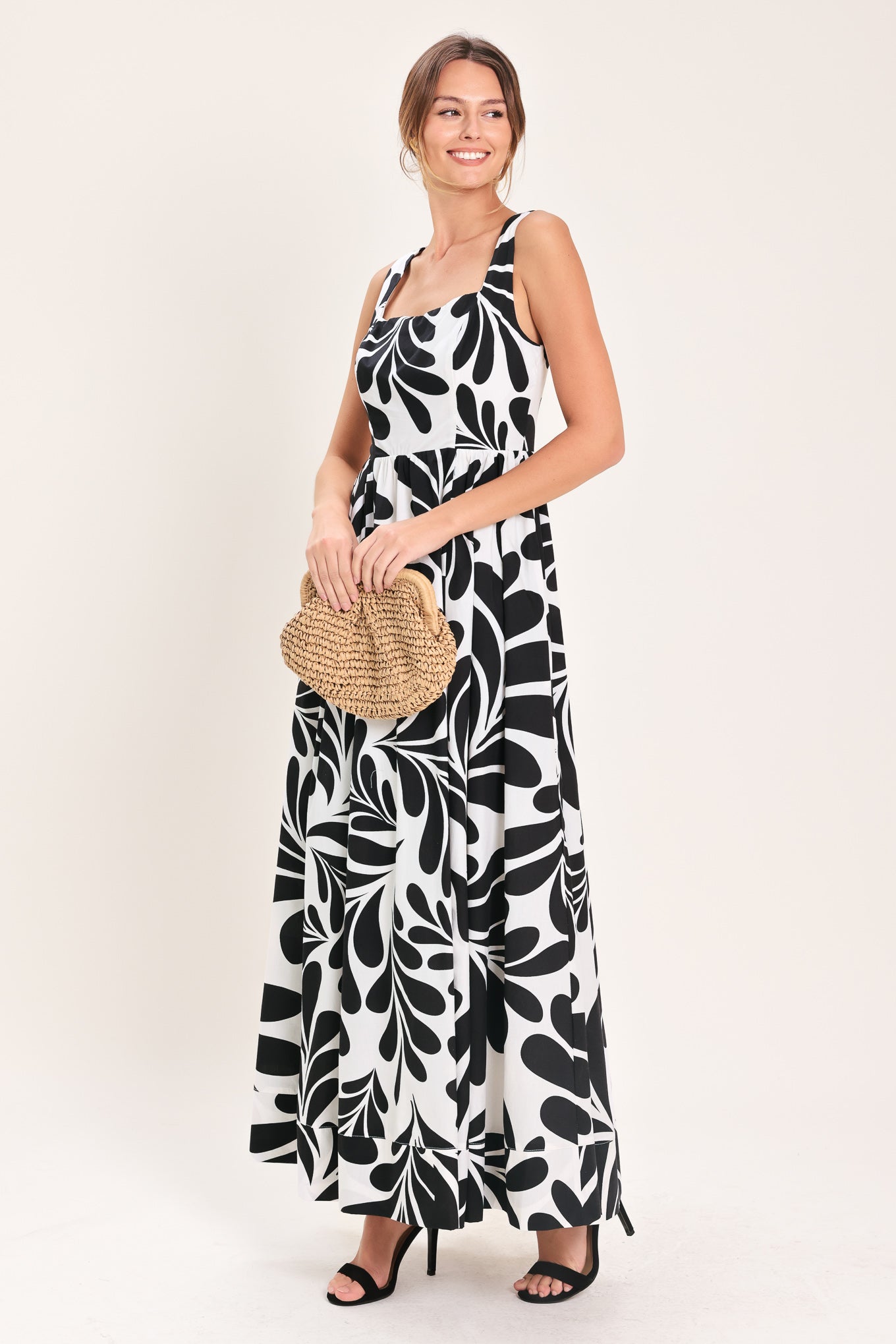 MONO BLOOM WOVEN MAXI DRESS - Glamourous Grace