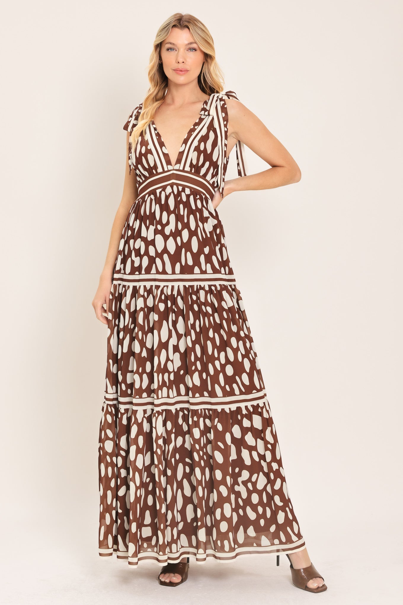 SPICED TERRAIN WOVEN MAXI DRESS - Glamourous Grace