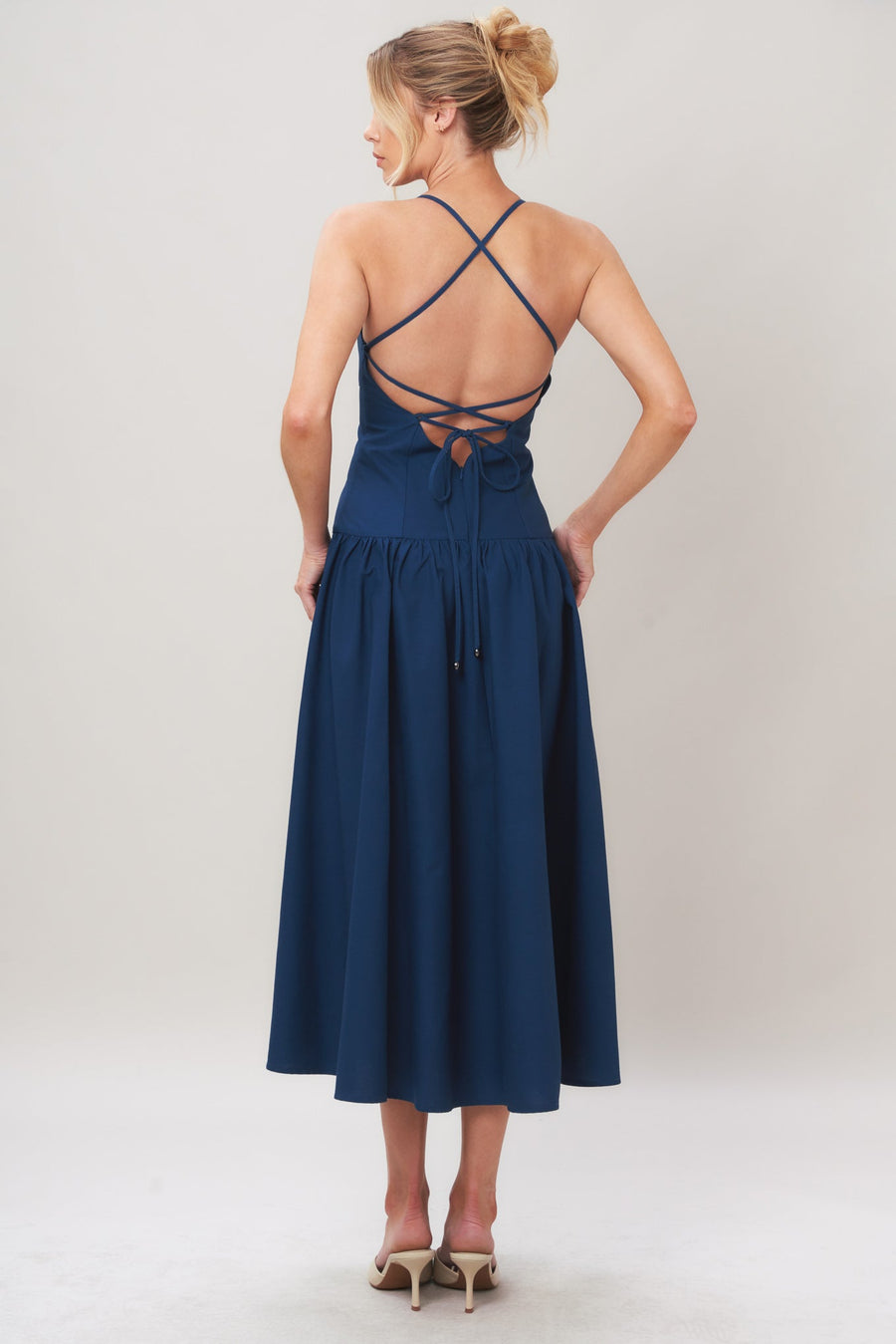 REFINED FLOW WOVEN MIDI DRESS - Glamourous Grace