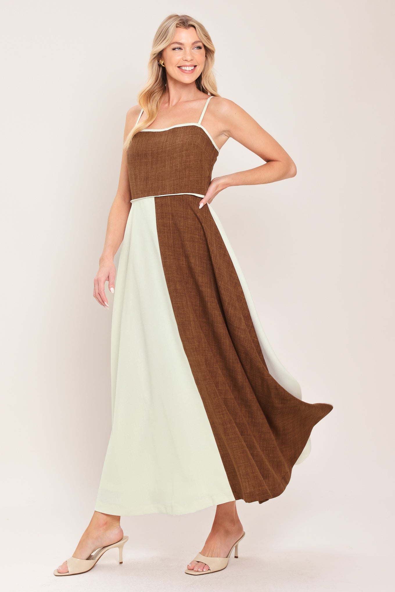 SIENNA FORM WOVEN MIDI DRESS - Glamourous Grace